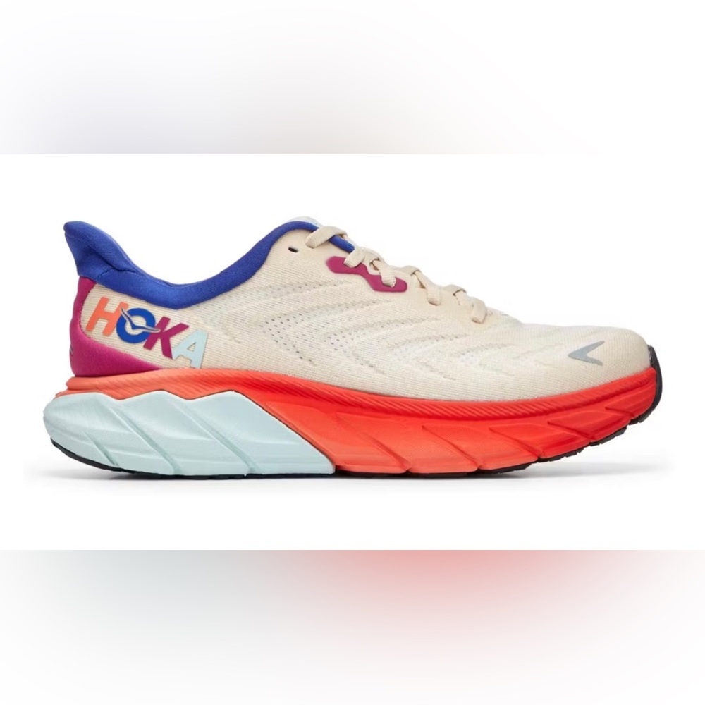 HOKA ARAHI WOMENS SIZE 7 SHORTBREAD/FIESTA
